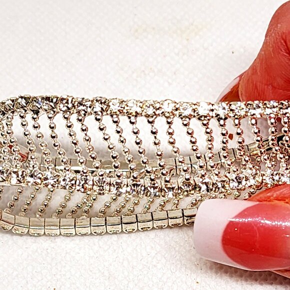 Two pair of rhinestone silver stretch bracelets for elegant use - Picture 3 of 5
